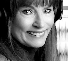 Kitty Kinnin Turns The Page